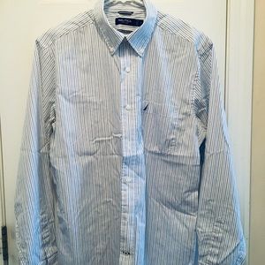 Nautica Men’s button up shirt
